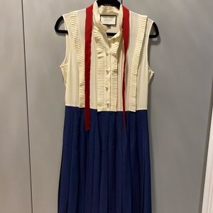 Gucci cream & navy dress. Approx size 6.